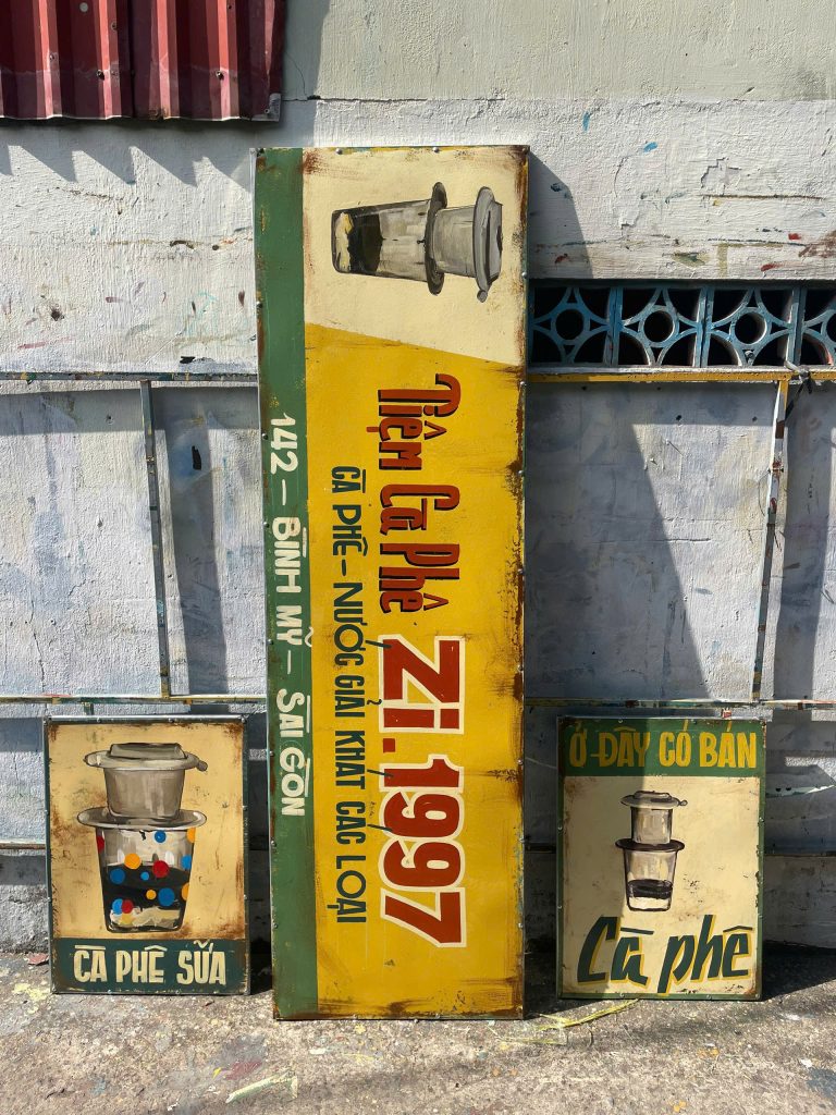 Vẽ bảng hiệu bằng tay - vẽ bảng hiệu bằng sơn dầu